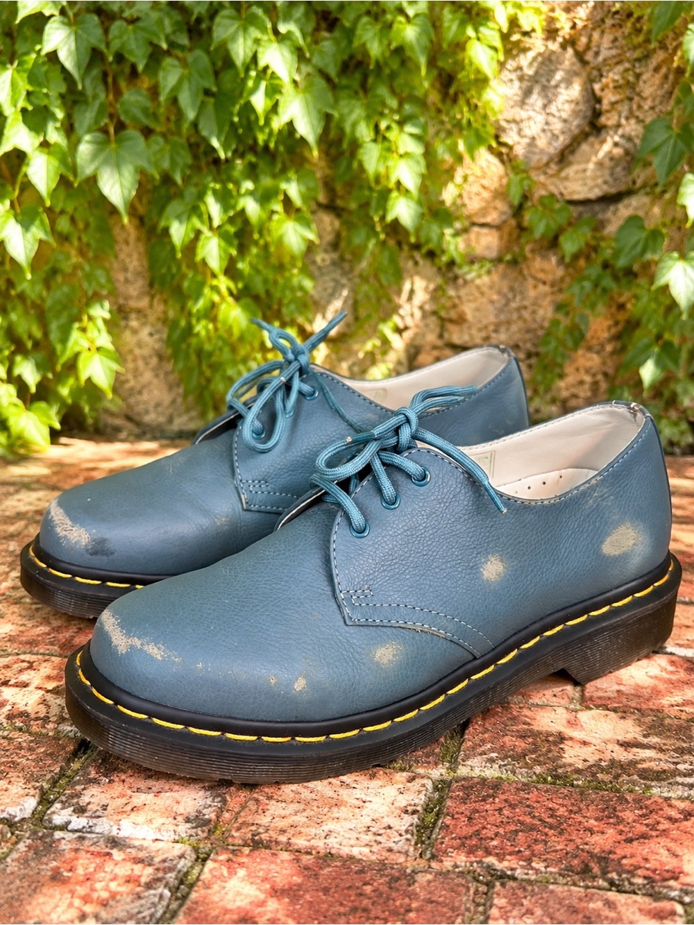 DOC MARTENS Teal/Seafoam Distressed Leather Lace Up Oxfords, 8/39